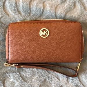 Michael Kors Wallet/Phone Case